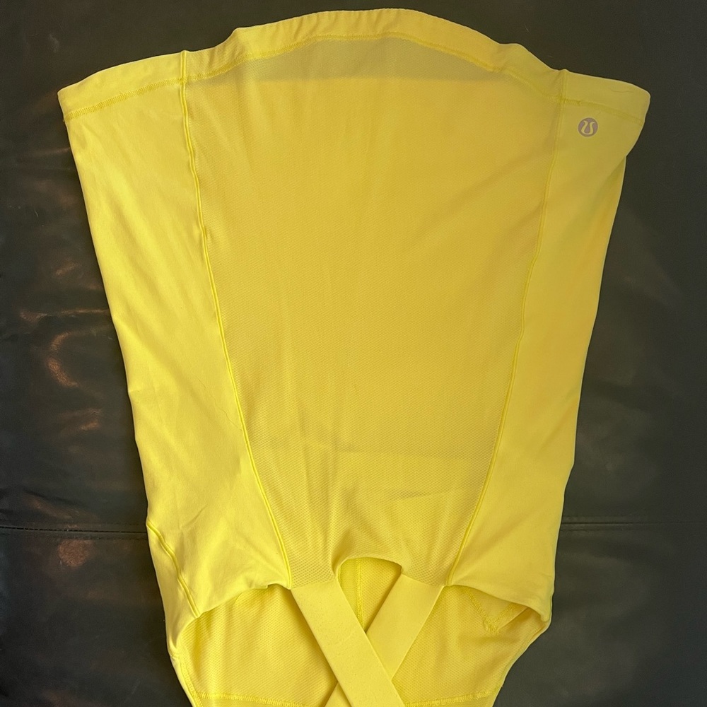Yellow Lululemon running top size 4 - Picture 4 of 5